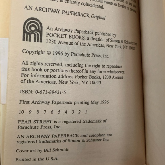 Vtg 1996 R.L. Stine Fear Street The Confession #38 Archway Paperback Book - Picture 2 of 8